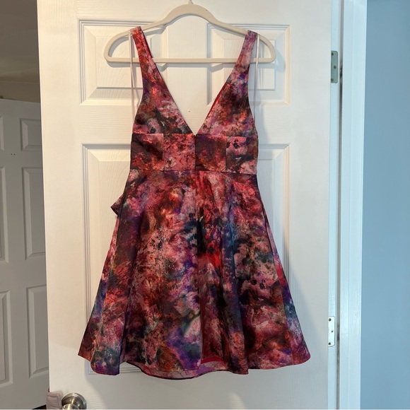 NWT Marchesa Notte V Neck Pleated Cocktail Dress w/ Appliqués PROM DRESS - Picture 3 of 6